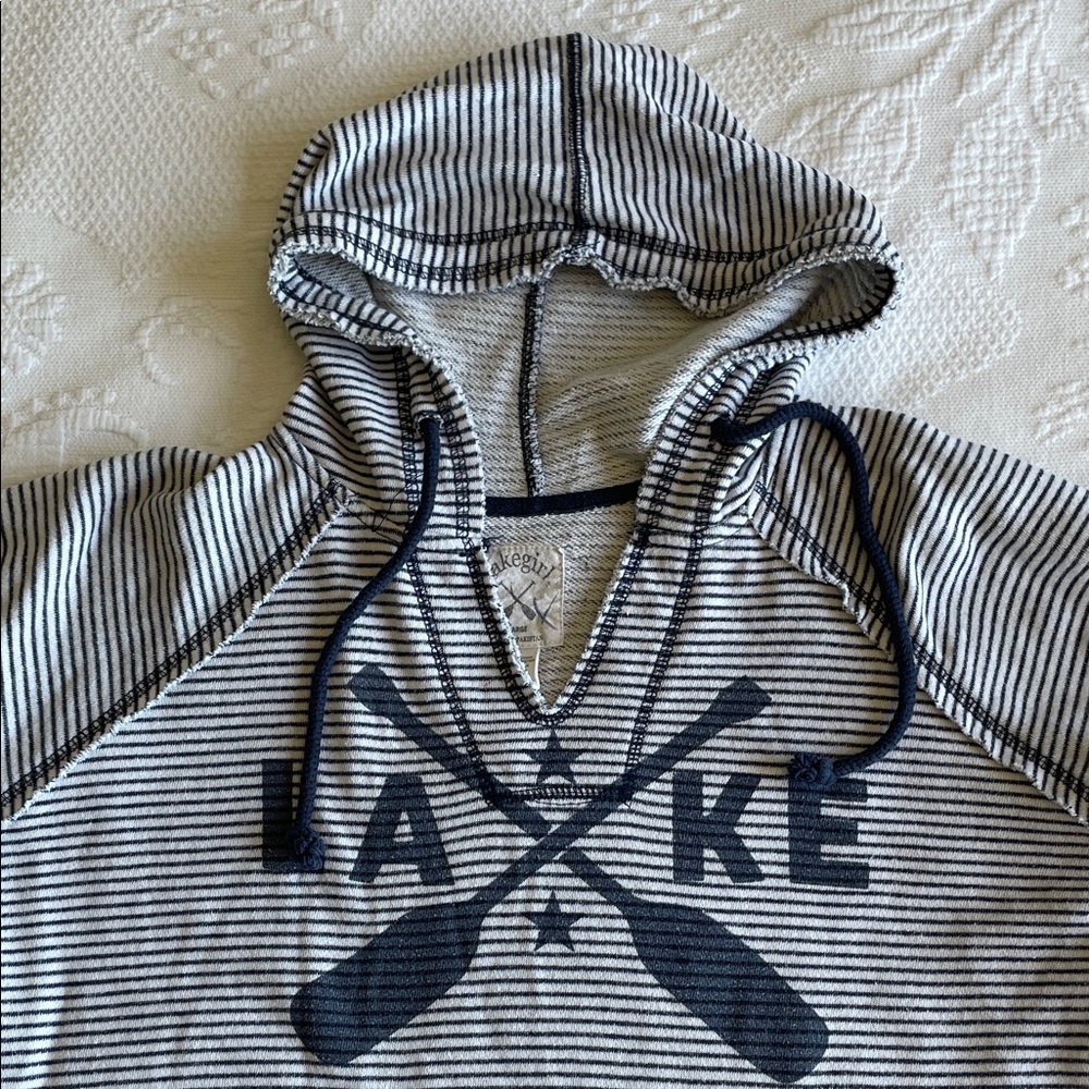 Lake Graphic Striped Hooded Pullover - Navy striped Women’s Size L - Picture 6 of 6